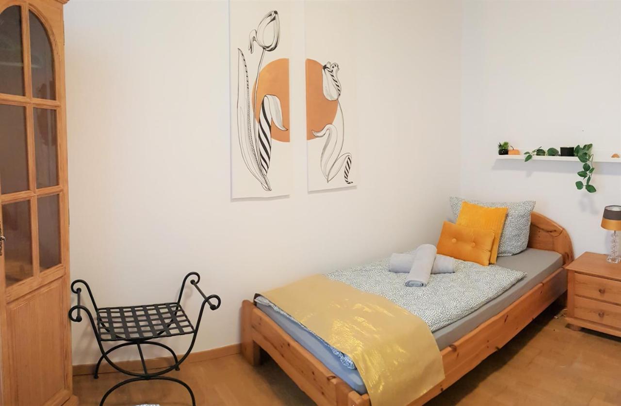 Elena Flat Tulpe Duisburg Zentrum Luaran gambar