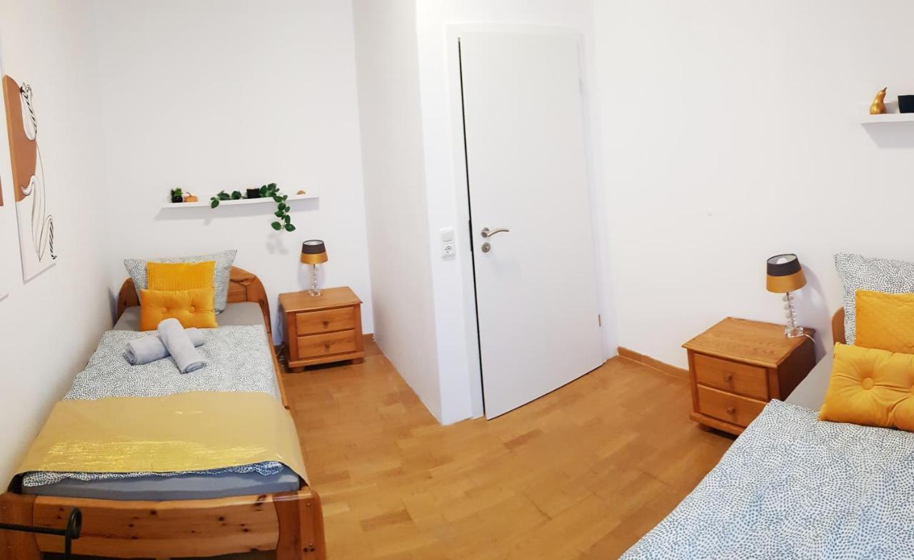 Elena Flat Tulpe Duisburg Zentrum Luaran gambar