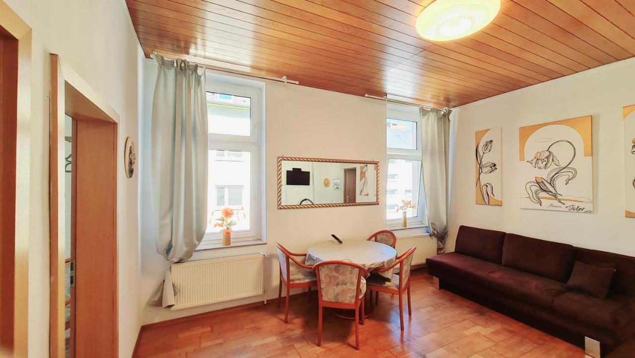 Elena Flat Tulpe Duisburg Zentrum Luaran gambar